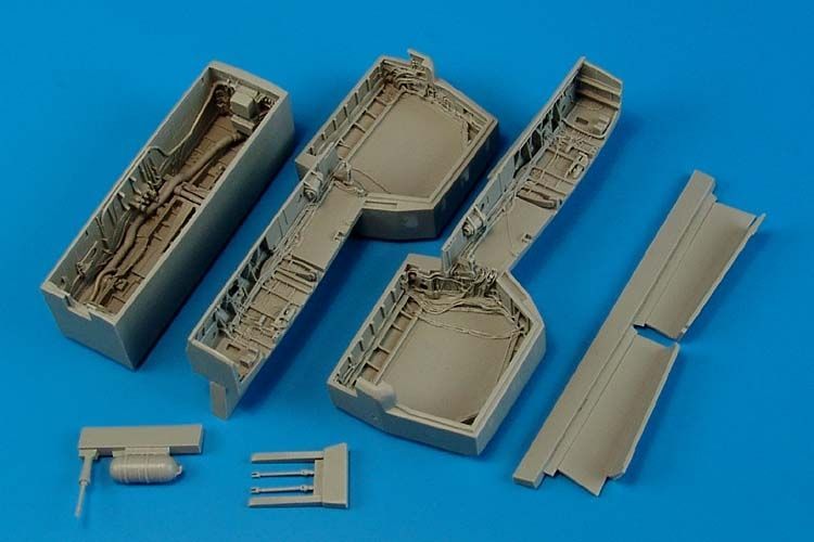 1:32 F-14 Tomcat wheel bays