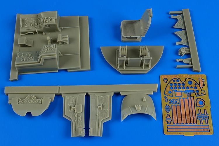 1:32 A-1D (AD-4) Skyraider cockpit set