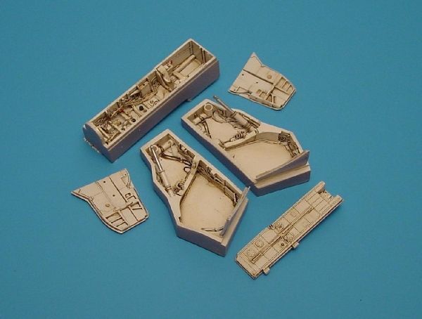 1:48 F-4 Phantom II wheel bays