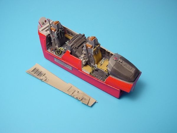 1:48 F-15E Strike Eagle cockpit set