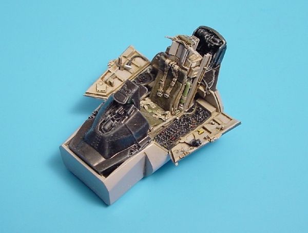 1:48 F-16C Fighting Falcon cockpit set