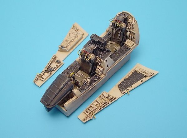 1:48 RF-4B Phantom II cockpit set