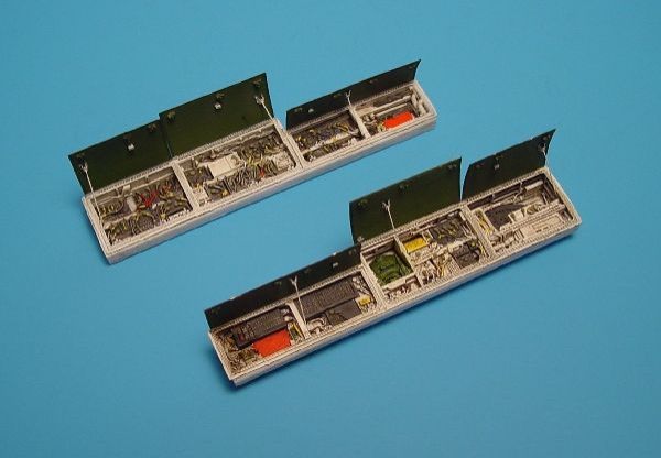 1:48 F/A-18 Hornet electronic bays