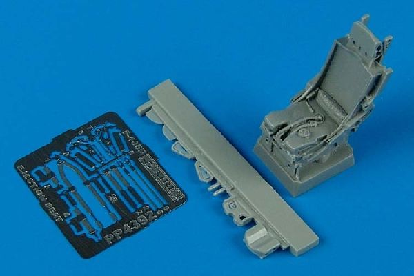 1:48 F-105D Thunderchief ejection seat