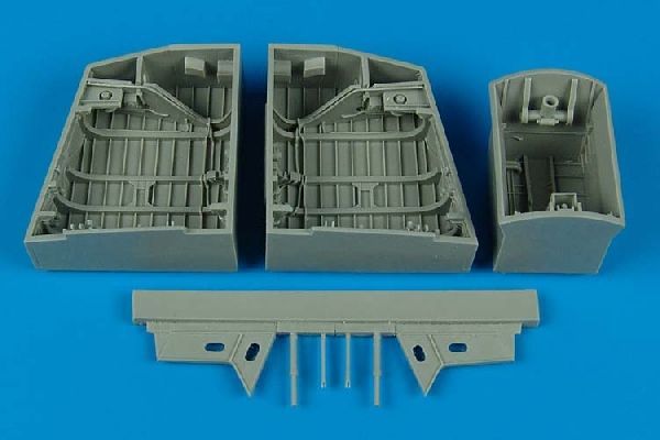 1:48 English Electric Canberra wheel bays