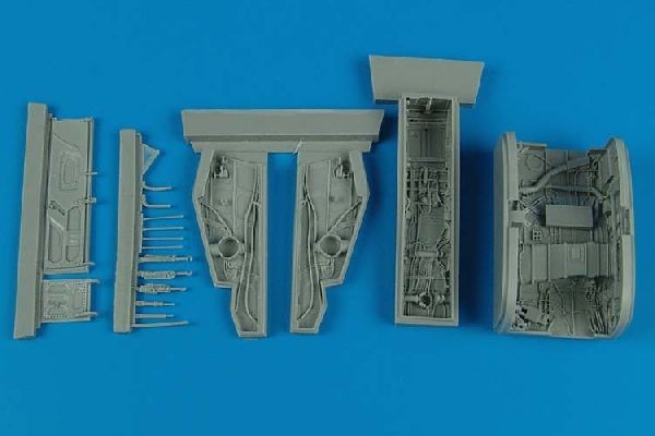 1:48 F-100C/D Super Sabre wheel bays