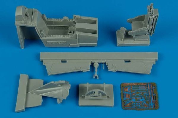 1:48 F-102A Delta Dagger cockpit set