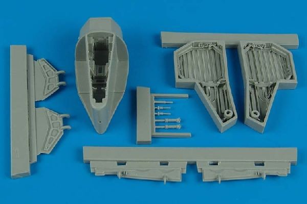 1:48 F-84F Thunderstreak wheel bays