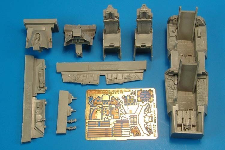 1:48 F-16D Block 40 cockpit set