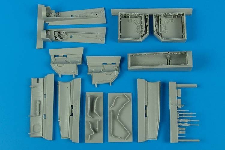 1:48 Su-27 Flanker B wheel bay
