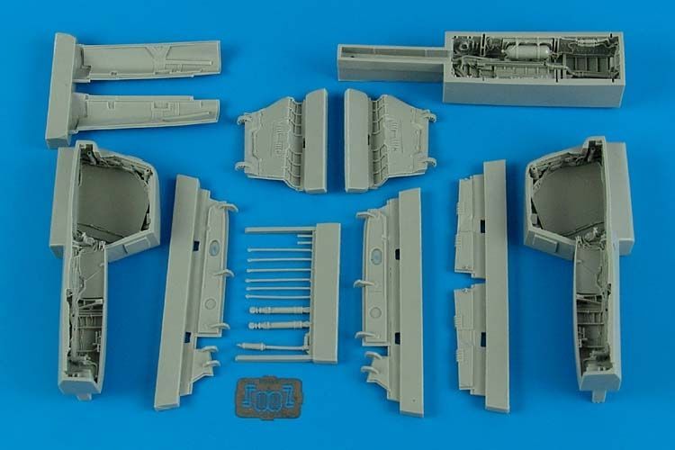1:48 F-14 Tomcat wheel bays