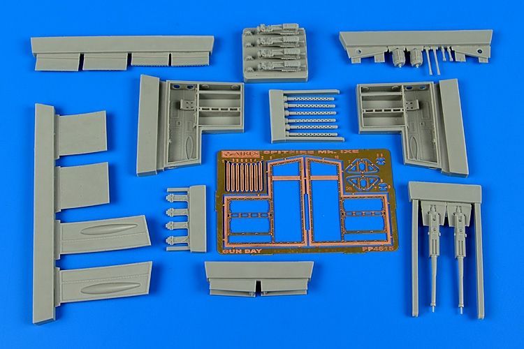 1:48 Spitfire Mk.IXe gun bay