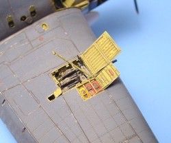 1:72 F6F-3/5 Hellcat gun bays