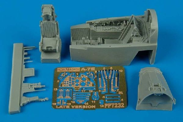 1:72 A-7E Corsair II cockpit set - (late version)