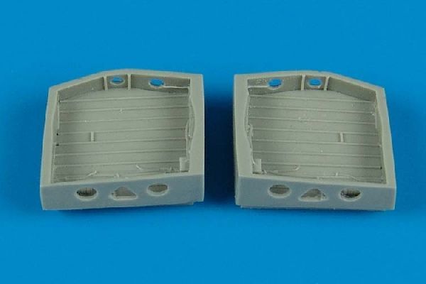 1:72 P-40 wheel bays