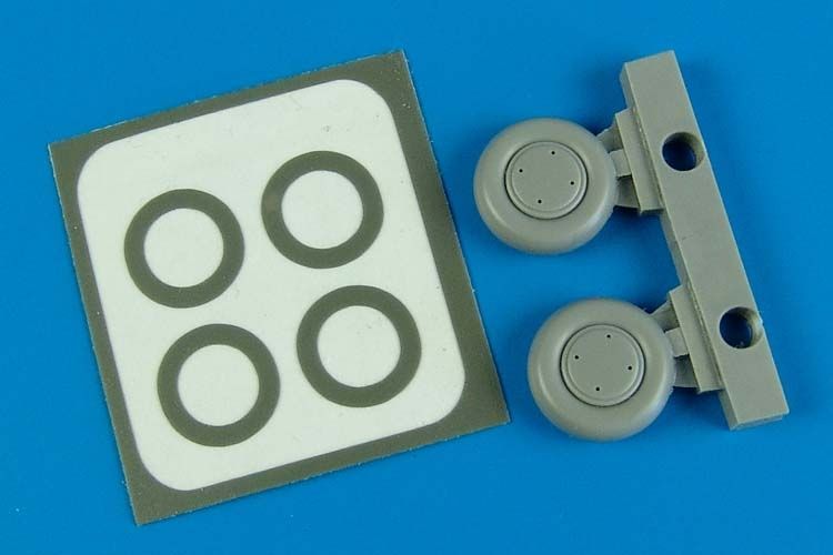 1:72 P-40B wheels & paint masks