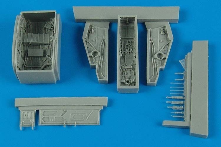 1:72 F-100C/D Super Sabre wheel bays