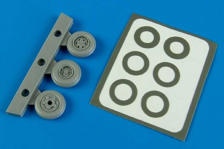 1:72 AV-8B Harrier wheels & paint masks