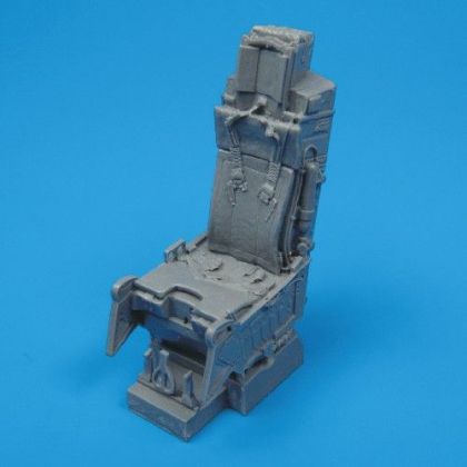1:32 F-15 Eagle ejection seat with safety belts