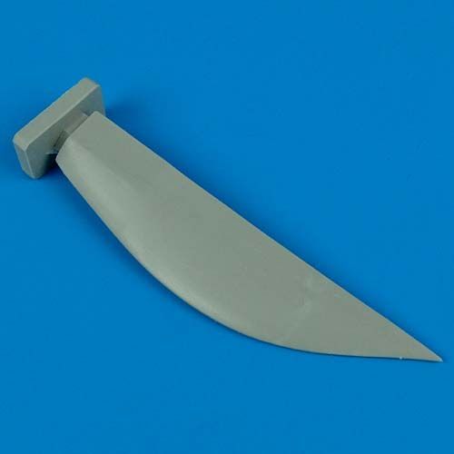 1:32 F-105 Thunderchief correct ventral fin