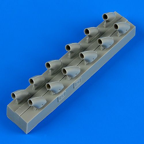 1:32 P-40E Warhawk exhaust