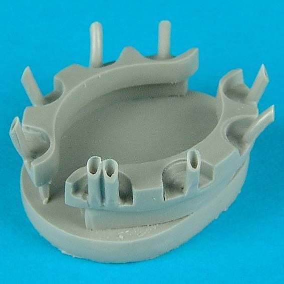 1:48 I-16 correct exhaust