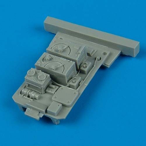 1:48 Fi 156 Storch radio equipment