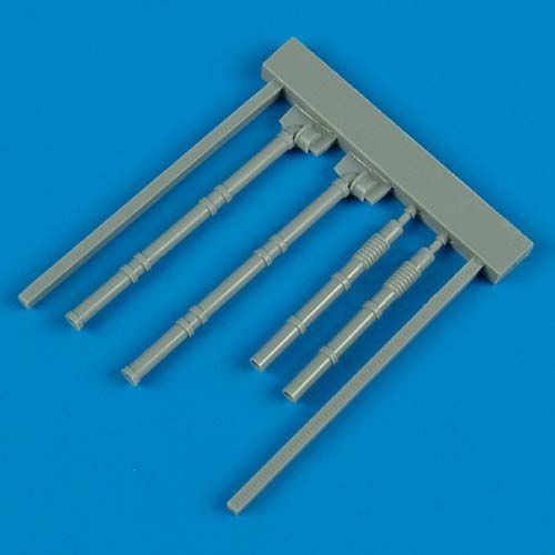 1:48 Wellington fuel outlet pipe - closed flaps