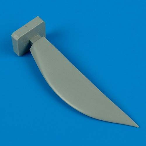 1:48 F-105 Thunderchief correct ventral fin