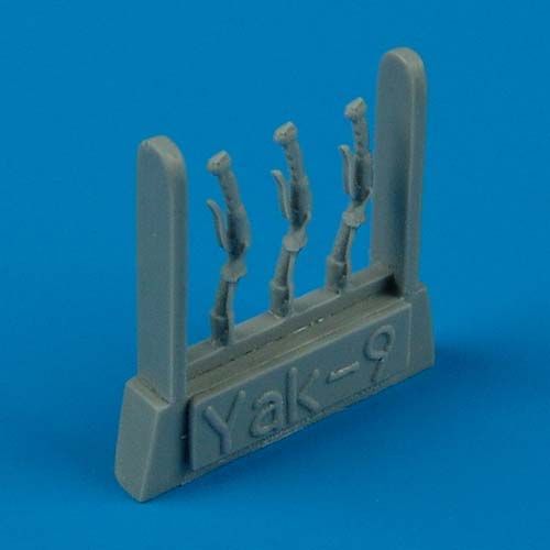 1:48 Yak 9 control lever
