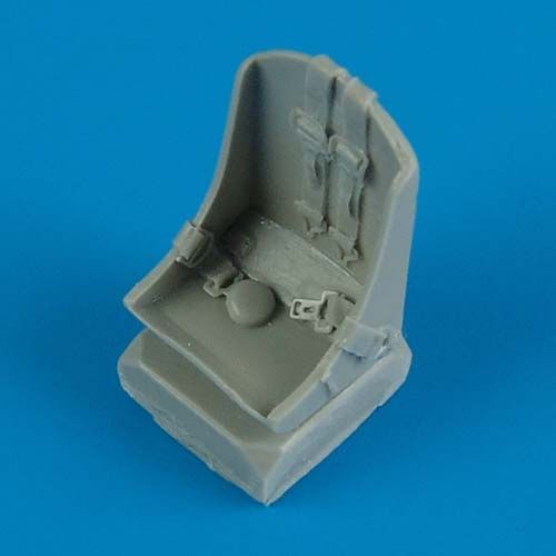 1:48 P-47D/M/N Thunderbolt seat with seatbelts