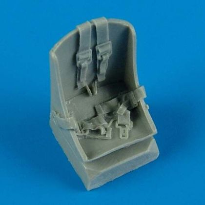 1:48 P-47D Razorback seat with seatbelts