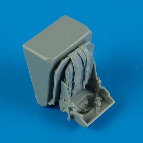 1:48 Spitfire seat with safety belts