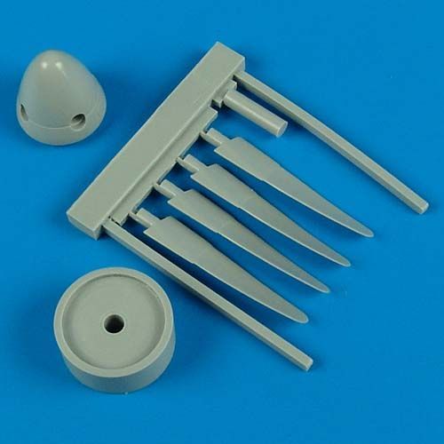 1:48 P-51D Mustang propeller w/tool