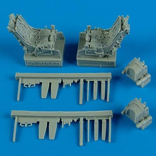 1:48 Su-27UB ejection seats with safety belts