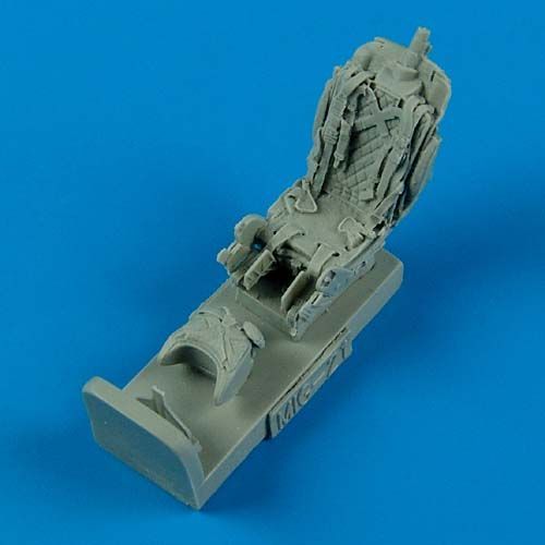 1:48 MiG-21PFM/MF/BIS/SMT ejection seat with safety belts