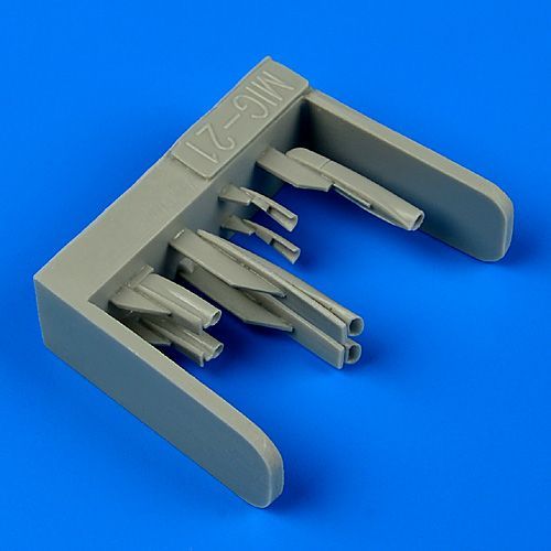1:48 MiG-21UN air scoops