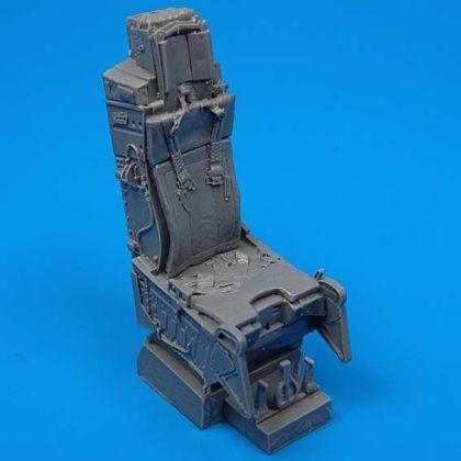 1:72 F-15 Eagle ejection seat with safety belts