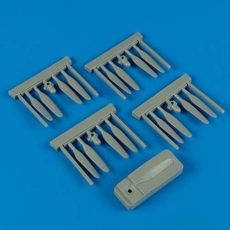 1:72 B-24 Liberator propellers w/tool