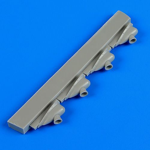 1:72 SB2C-4 Helldiver exhaust