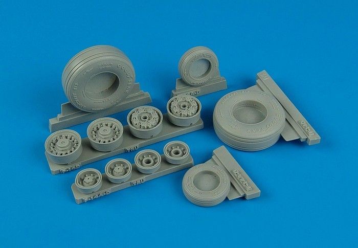 1:32 F-14D Super Tomcat weighted wheels