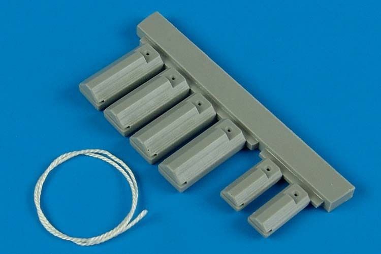 1:32 U.S.A.F. wheel chock with nylon thread