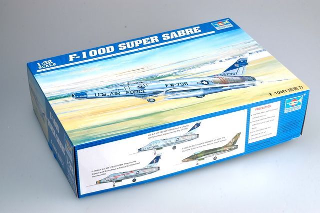 1:32 F-100D Super Sabre
