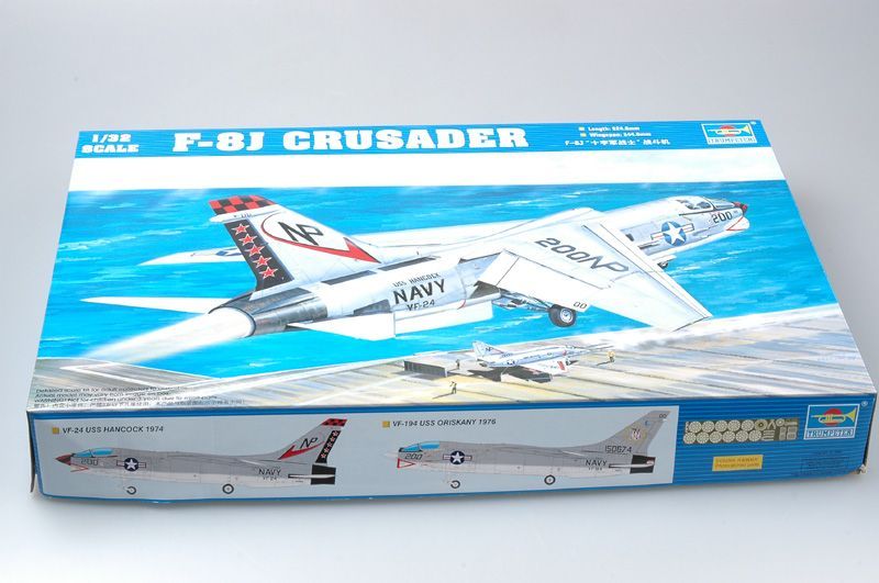 1:32 F-8J Crusader