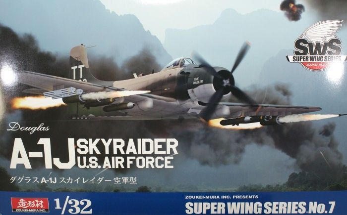 1:32 DOUGLAS A-1J Skyraider U.S. AIRFORCE