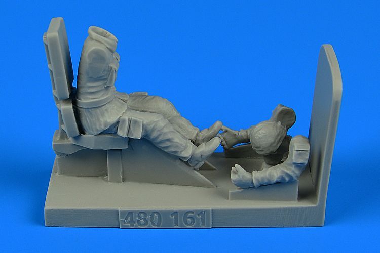 1:48 Modern British Army Driver for BAE Warrior