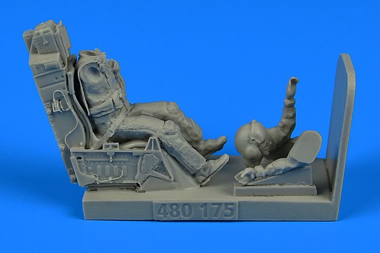 1:48 USAF Fighter Pilot with ejection seat for F-16