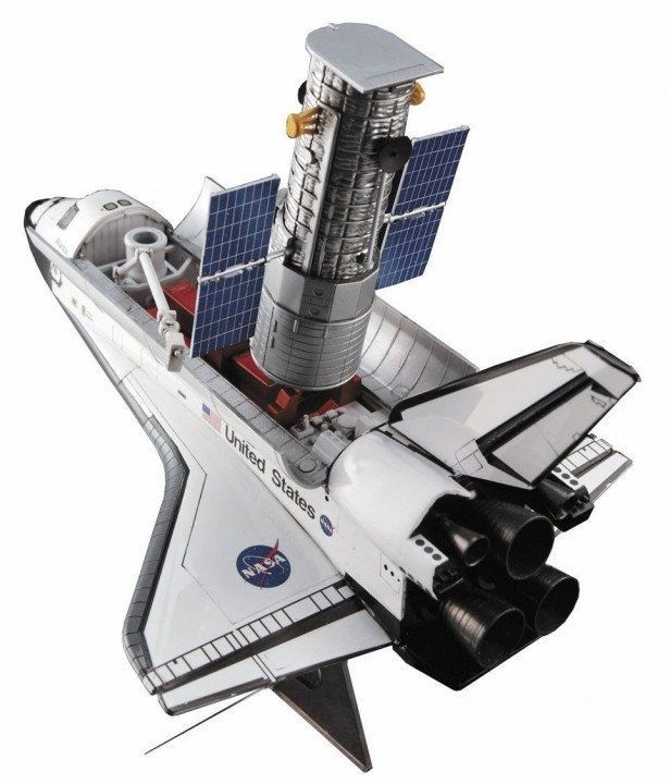 1:200 Space Telescope & Space Shuttle Orbiter w/Astronaut