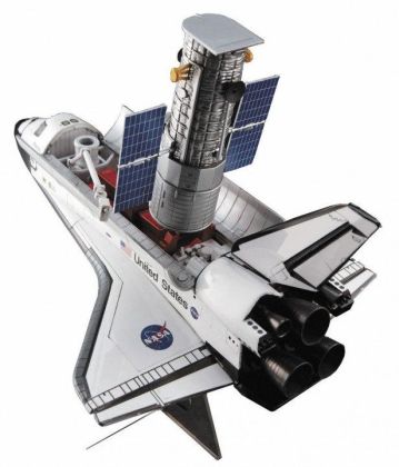 1:200 Space Telescope & Space Shuttle Orbiter w/Astronaut