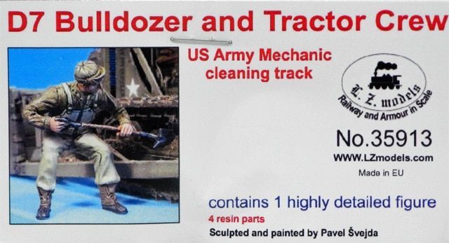 1:35 D7 Bulldozer and Tractor Crew US Army mechanic cleaning track